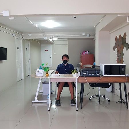 Checkin Hostel @Donmuang Airport Bangkok Buitenkant foto